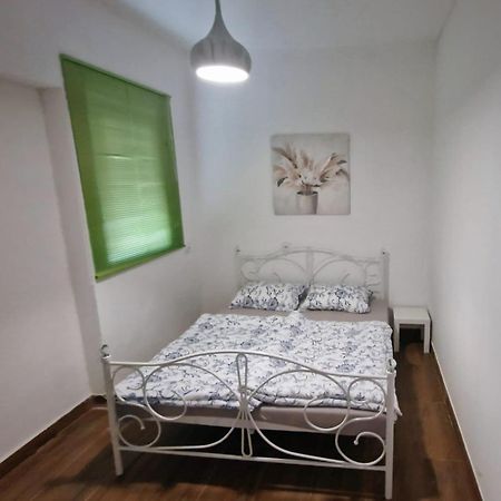 Tusilovic Apartman Lena מראה חיצוני תמונה
