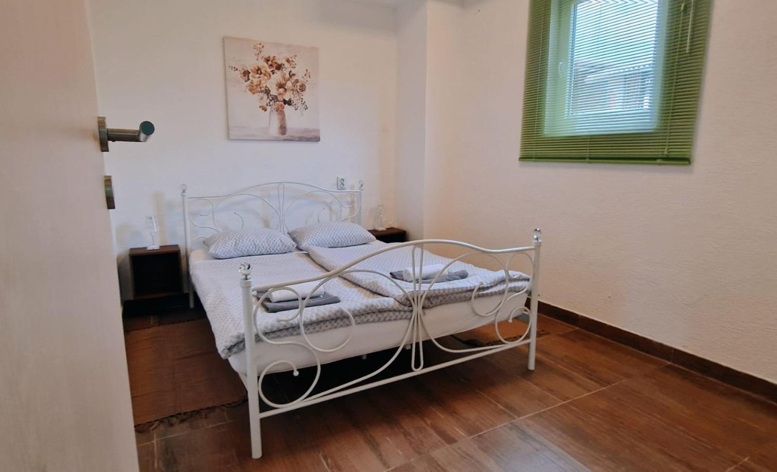 Tusilovic Apartman Lena מראה חיצוני תמונה
