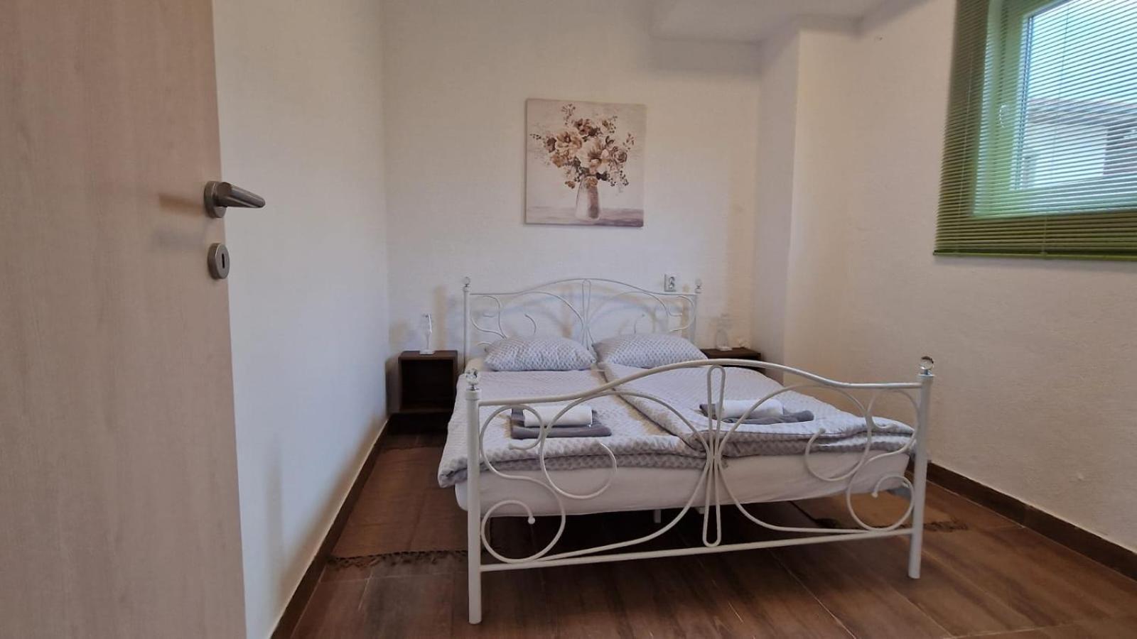 Tusilovic Apartman Lena מראה חיצוני תמונה