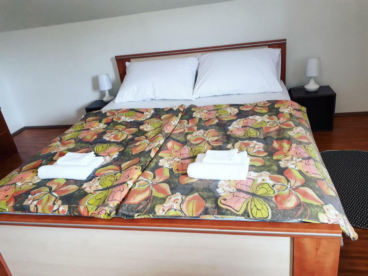 Tusilovic Apartman Lena מראה חיצוני תמונה