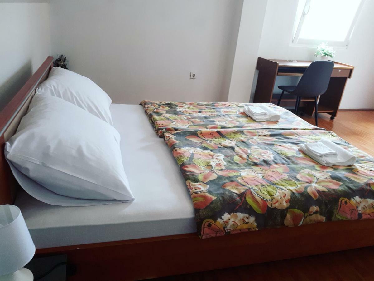 Tusilovic Apartman Lena מראה חיצוני תמונה