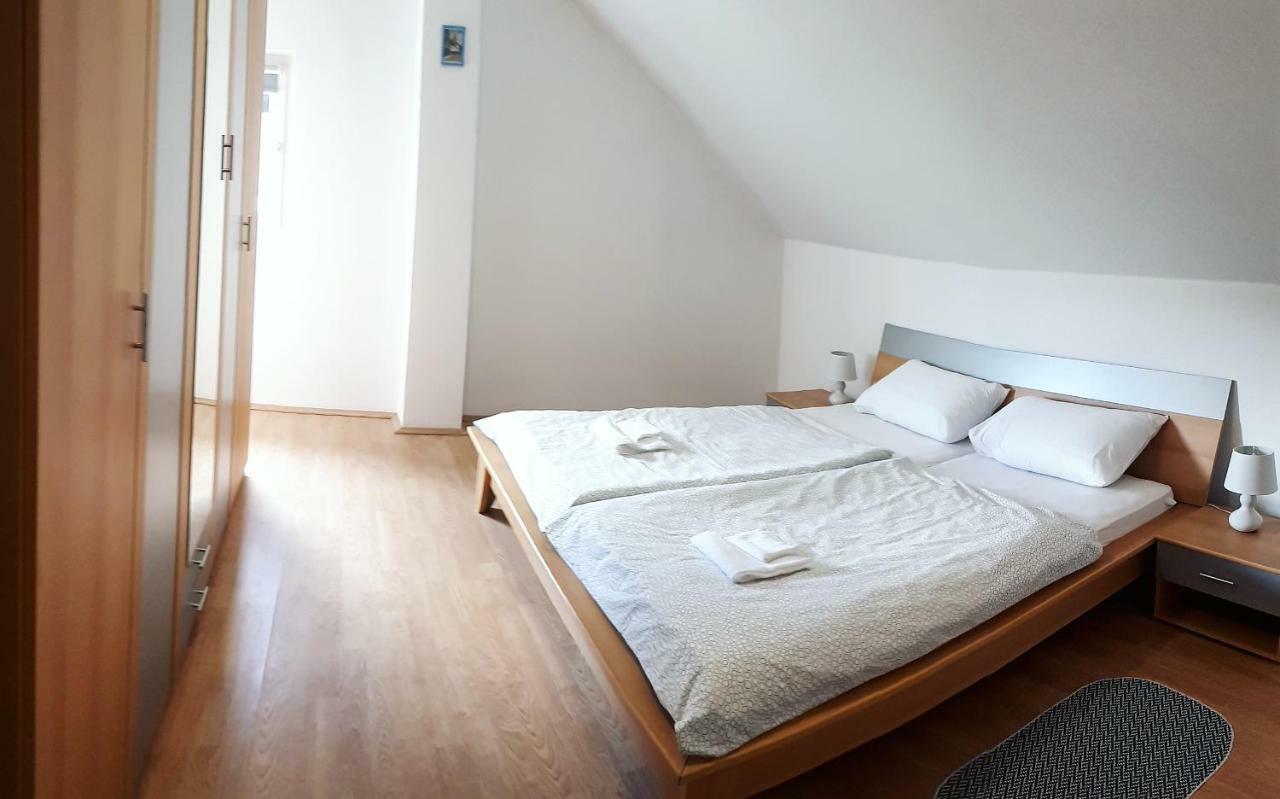 Tusilovic Apartman Lena מראה חיצוני תמונה