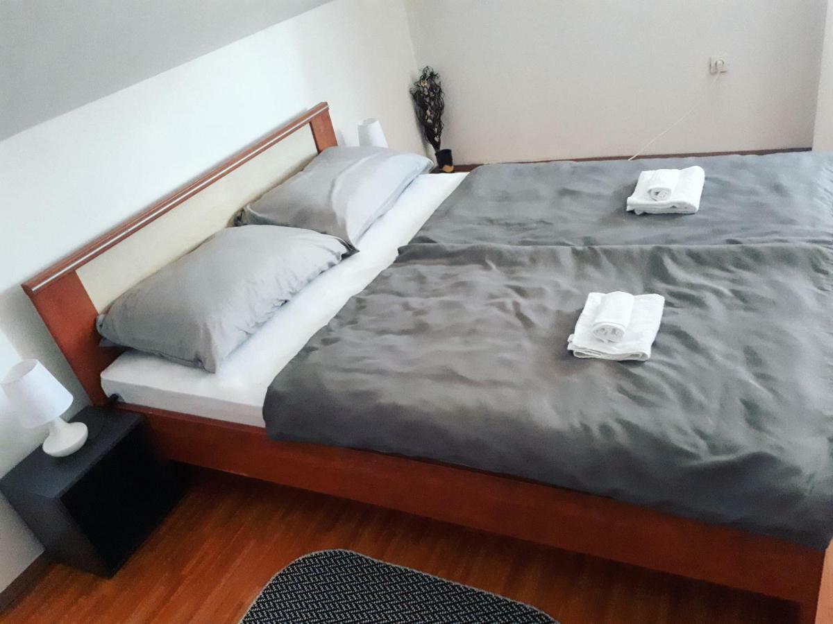 Tusilovic Apartman Lena מראה חיצוני תמונה